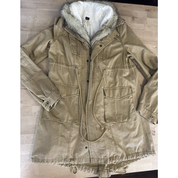 We The Free Jackets & Blazers - Free People We The Free khaki utility parka jacket Removable Fur Collar Liner M